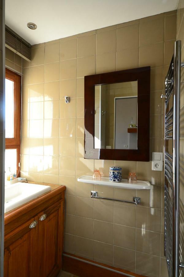Au Gre Du Voyage Apartment Uzès Екстериор снимка